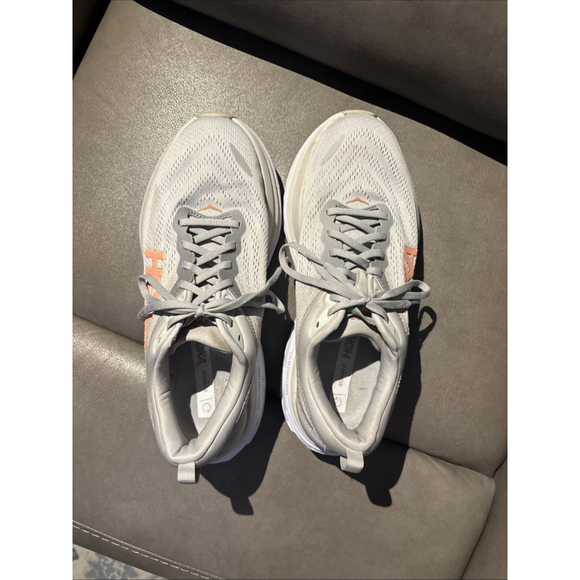 EUC WOMEN’S HOKA ONE BONDI 8 SIZE 11 B WIDE GREY PINK SHOES - Picture 8 of 12